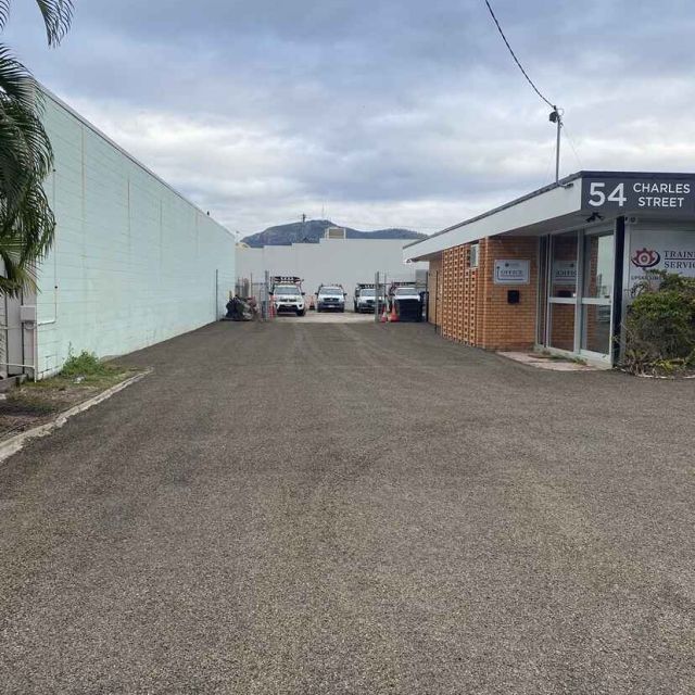 Emulsion seal and earthworks project at commercial depot Townsville