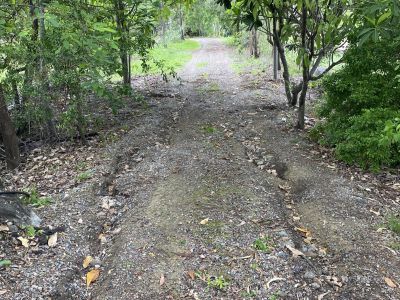 Driveway resurfacing with gravel, seal coat and culvert concreting Alligator Creek